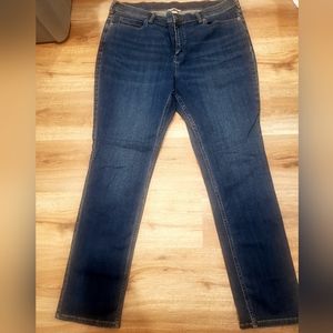 Duluth Straight Leg Jeans